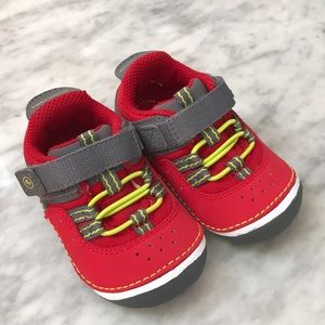 NWOT - Stride Rite Soft Motion Amos Sneaker